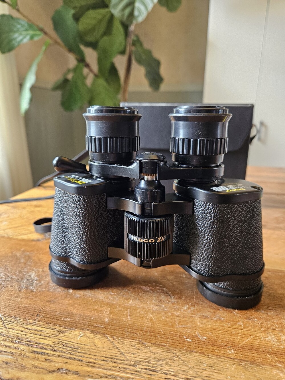 Vintage Tasco Binoculars Fully Coated Optics 7X-15X35 (w/ hard case)